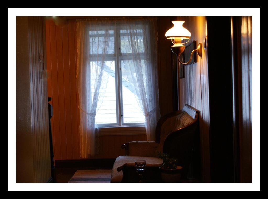 Paulsens Hotel Lyngdal Ngoại thất bức ảnh