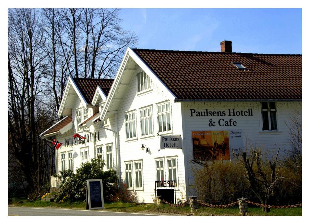 Paulsens Hotel Lyngdal Ngoại thất bức ảnh