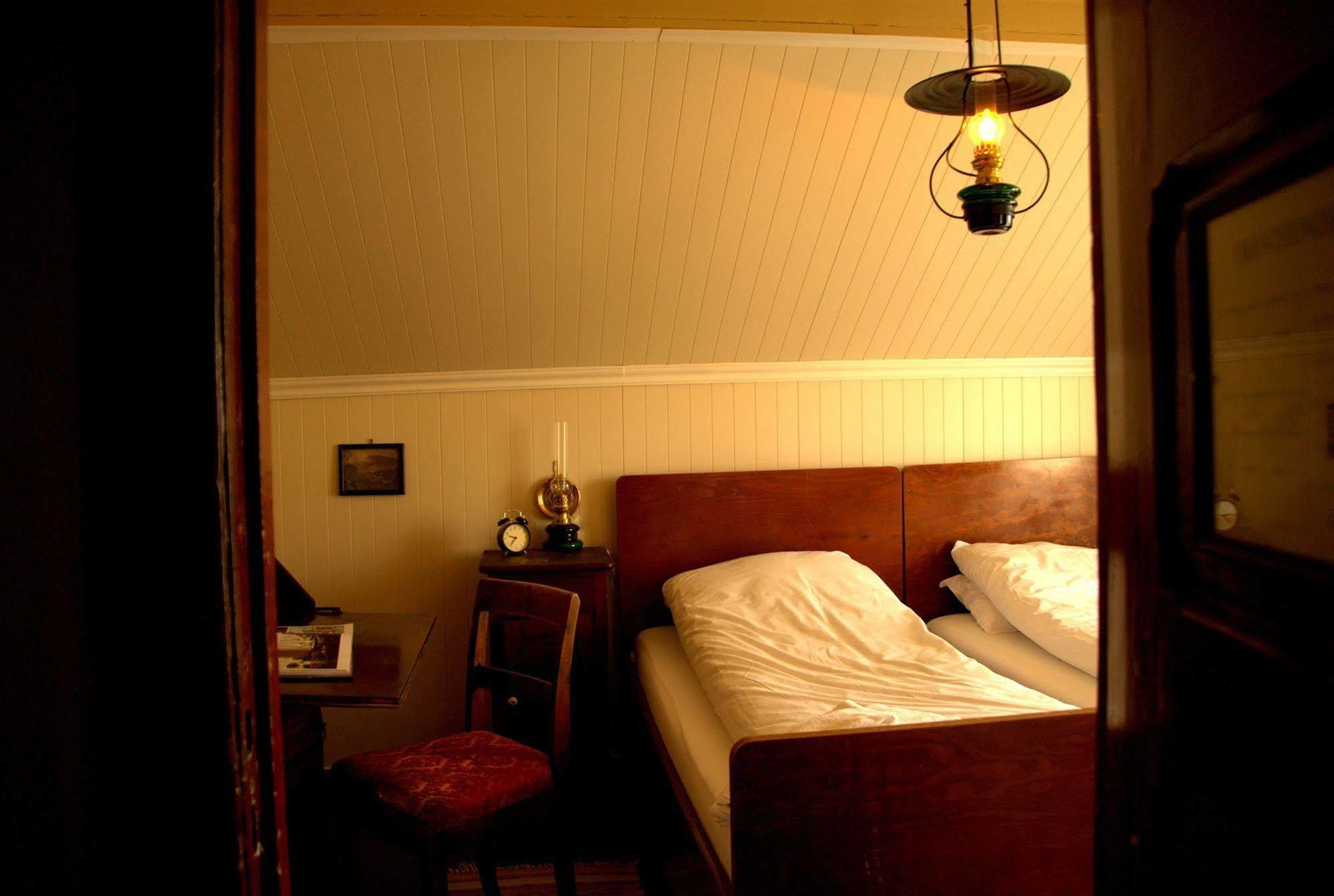 Paulsens Hotel Lyngdal Ngoại thất bức ảnh